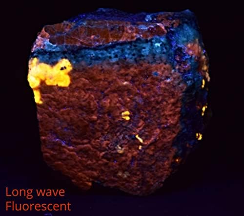 1375 gramas de cristal de Afeganita Fluorescente de Longo com Scapolito Wernerite na Matriz