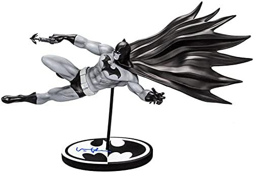 Val Kilmer autografou DC Collectibles Batman Black & White estátua por Doug Mahnke