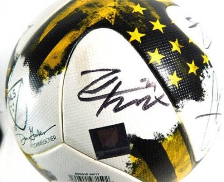 -17 New England Revolution Game usou Ball de futebol com 20+ Squads Membro Auto's - Bolas de futebol autografadas