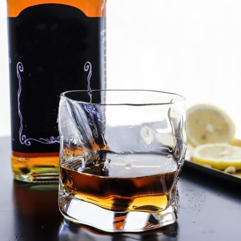 Liuzh em forma especial Crystal Glass Housed Golden Edge Aquarinha Coffee Martini Twisted Whisky Glass