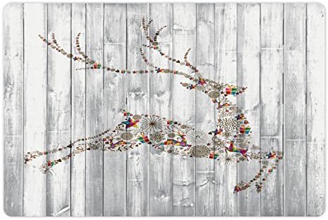 Ambesonne Deer Pet tapete para comida e água, silhueta de animais coloridos com vários elementos de Natal tábuas