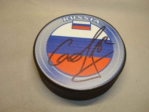 Nikolay Goldobin assinou a equipe Russia Hockey Puck autografado PSA/DNA COA 1B - Pucks autografados da NHL